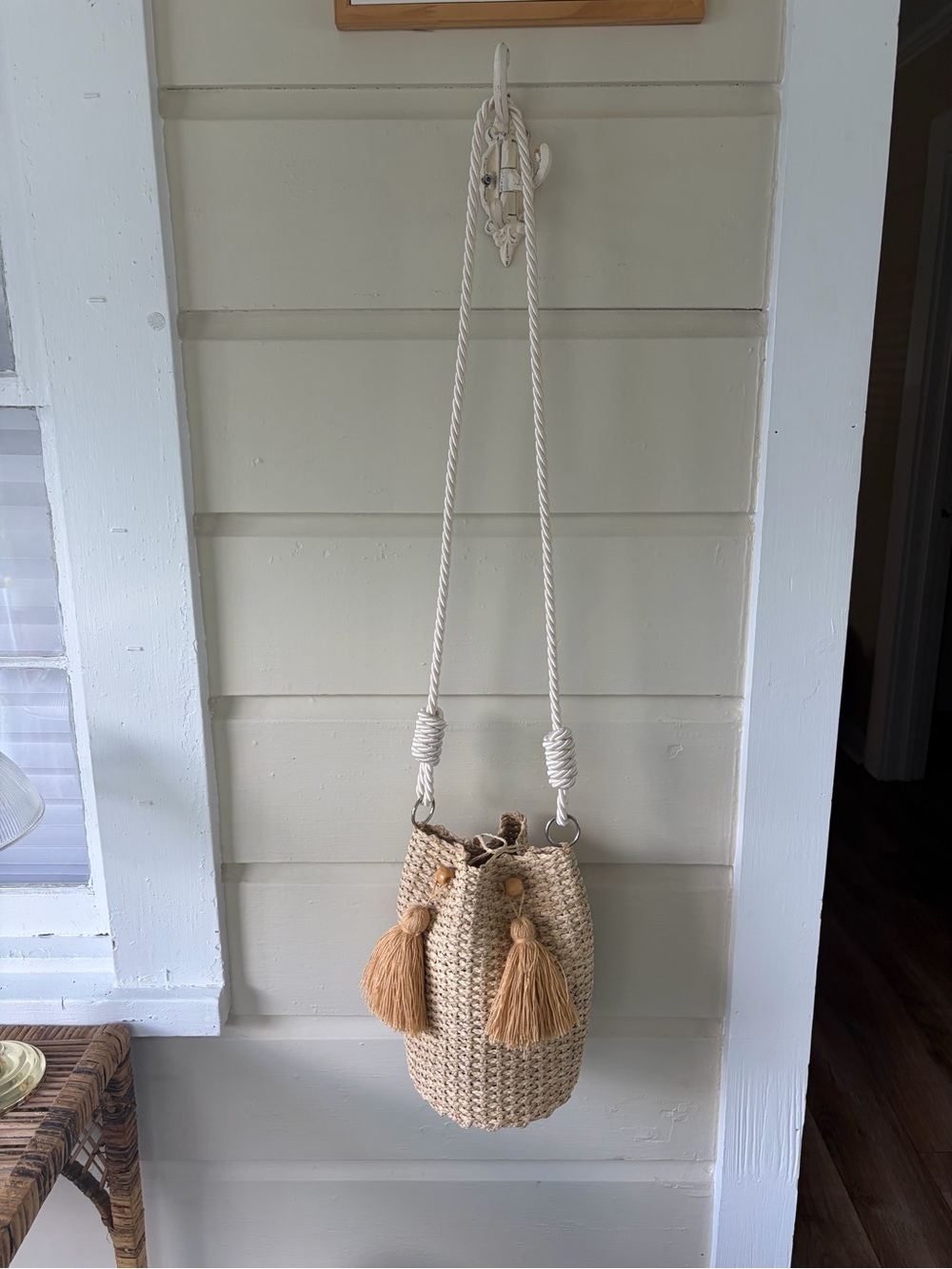 Natural Straw Tassel Bucket Bag with Rope Strap